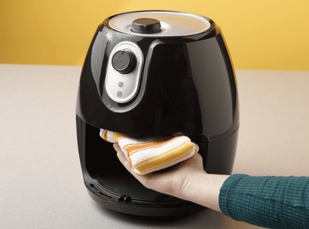 Airfryer-cleaner-1