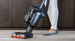 battery powered upright vacuum cleaners -featured image